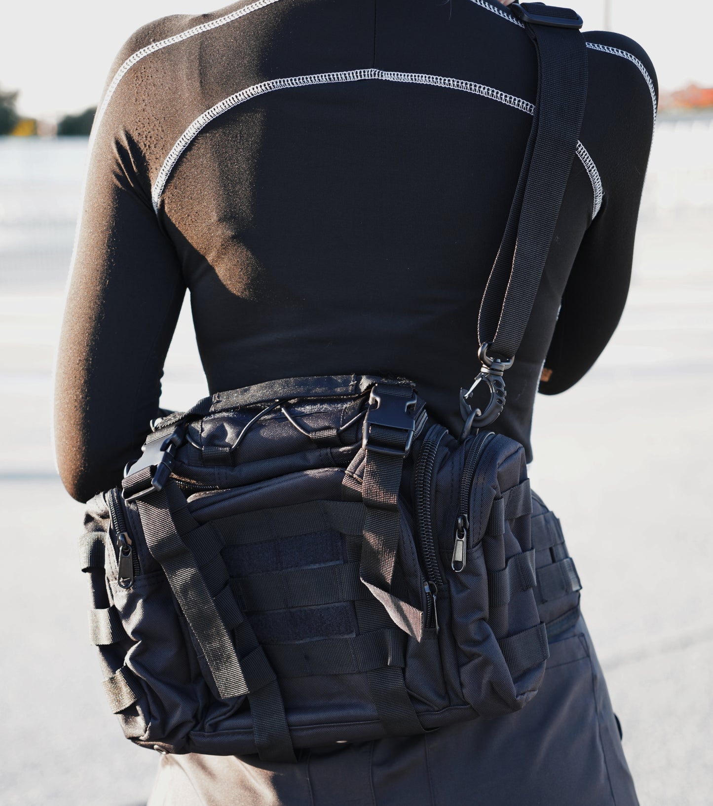 Showcase of a techwear overhang bag